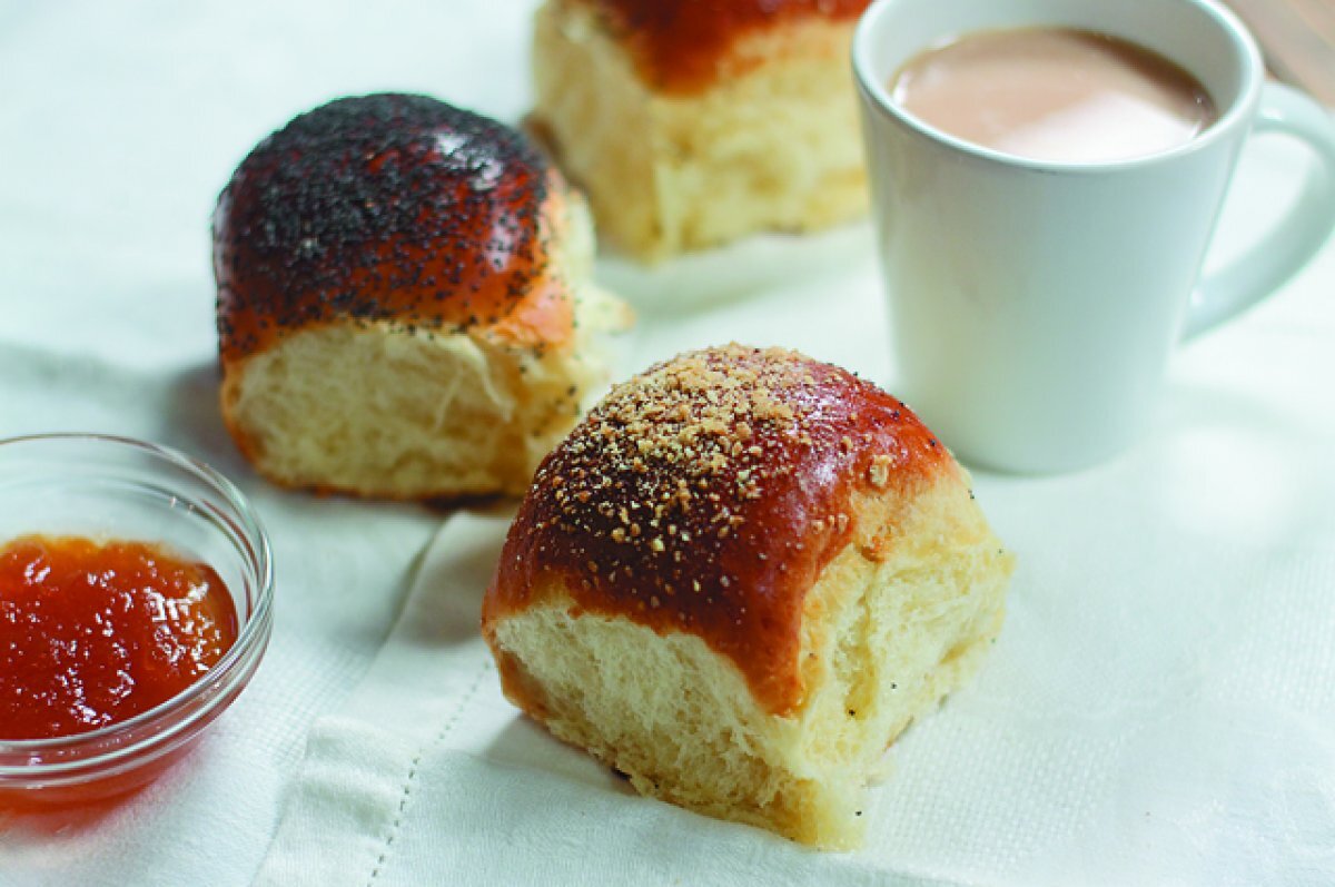    В Новосибирске губернатор прокомментировал отсутствие выпечки на выборах