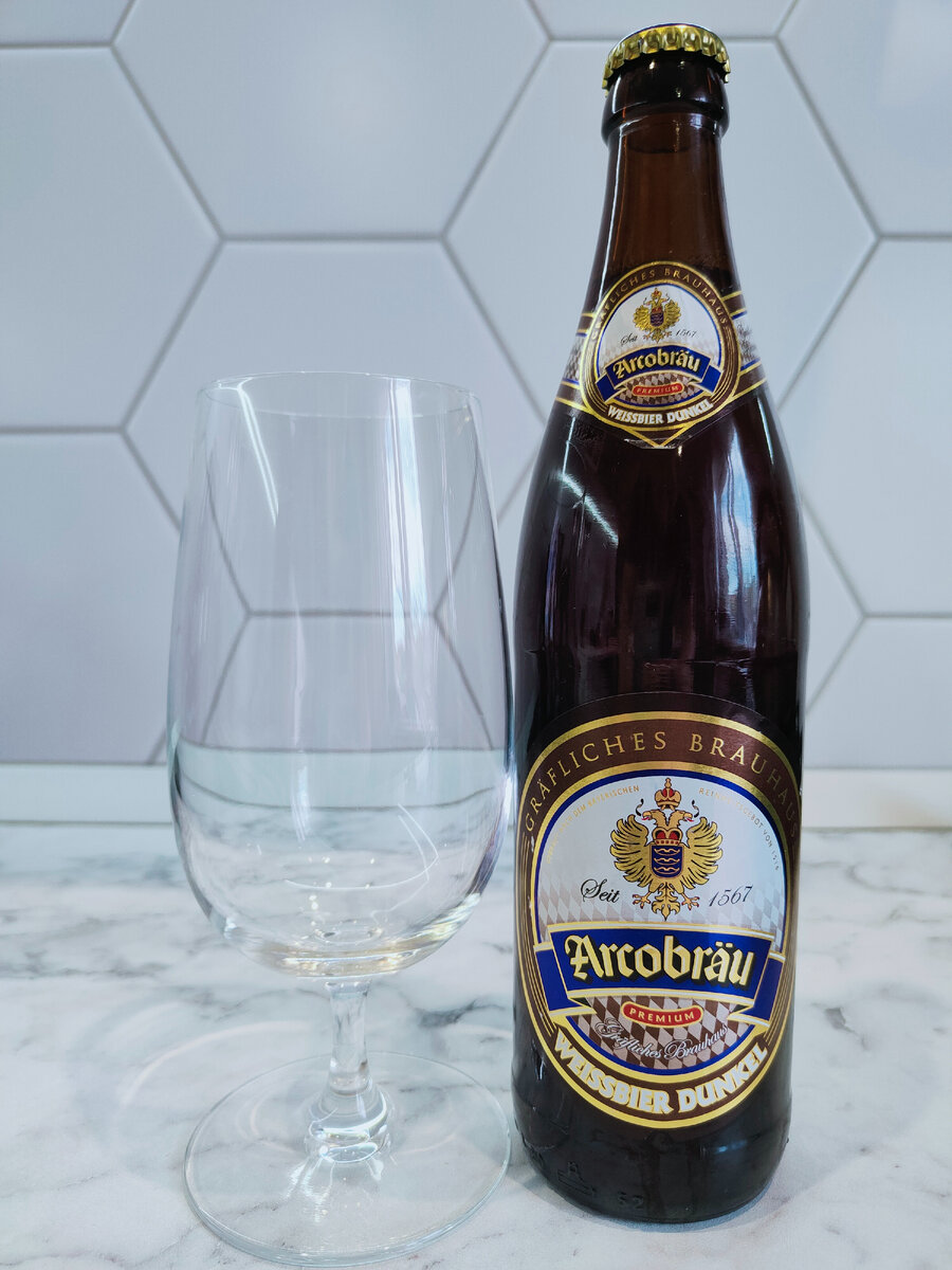 Пиво "Arcobräu Weissbier Dunkel" (Аркоброй Вайсбир Дункель)