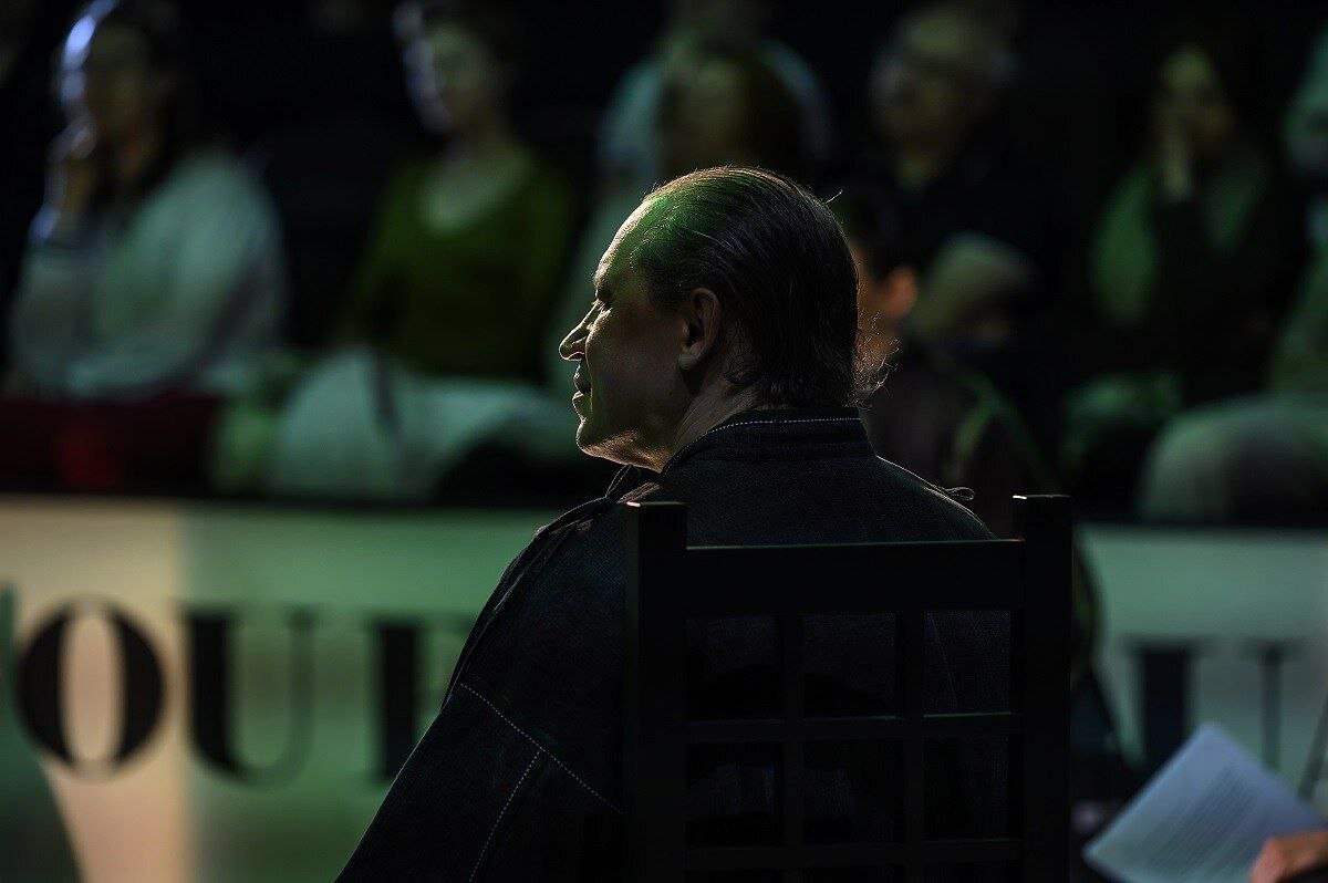 Игорь Яцко в спектакле «Западная пристань. Диалоги. Репетиция»