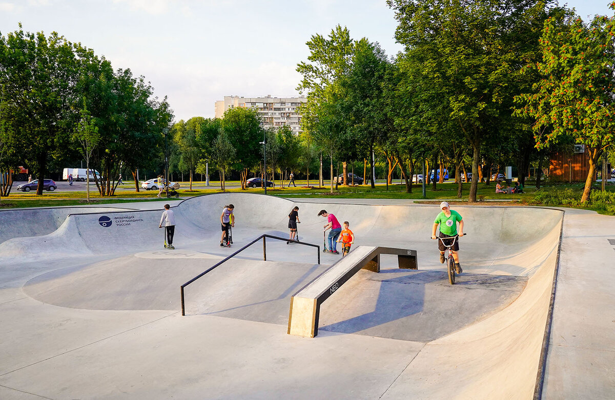 «Русский ниндзя» — такое достаточно боевое название дают спортивному пространству, где организованы разнообразные по сложности маршруты с препятствиями.-5