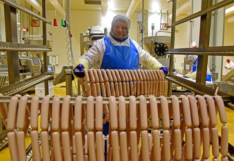    На каждом этапе свои тонкости, которые обеспечивают качество продукта. Фото: Компания «Мираторг»