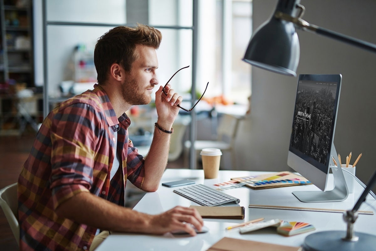 Графический дизайнер