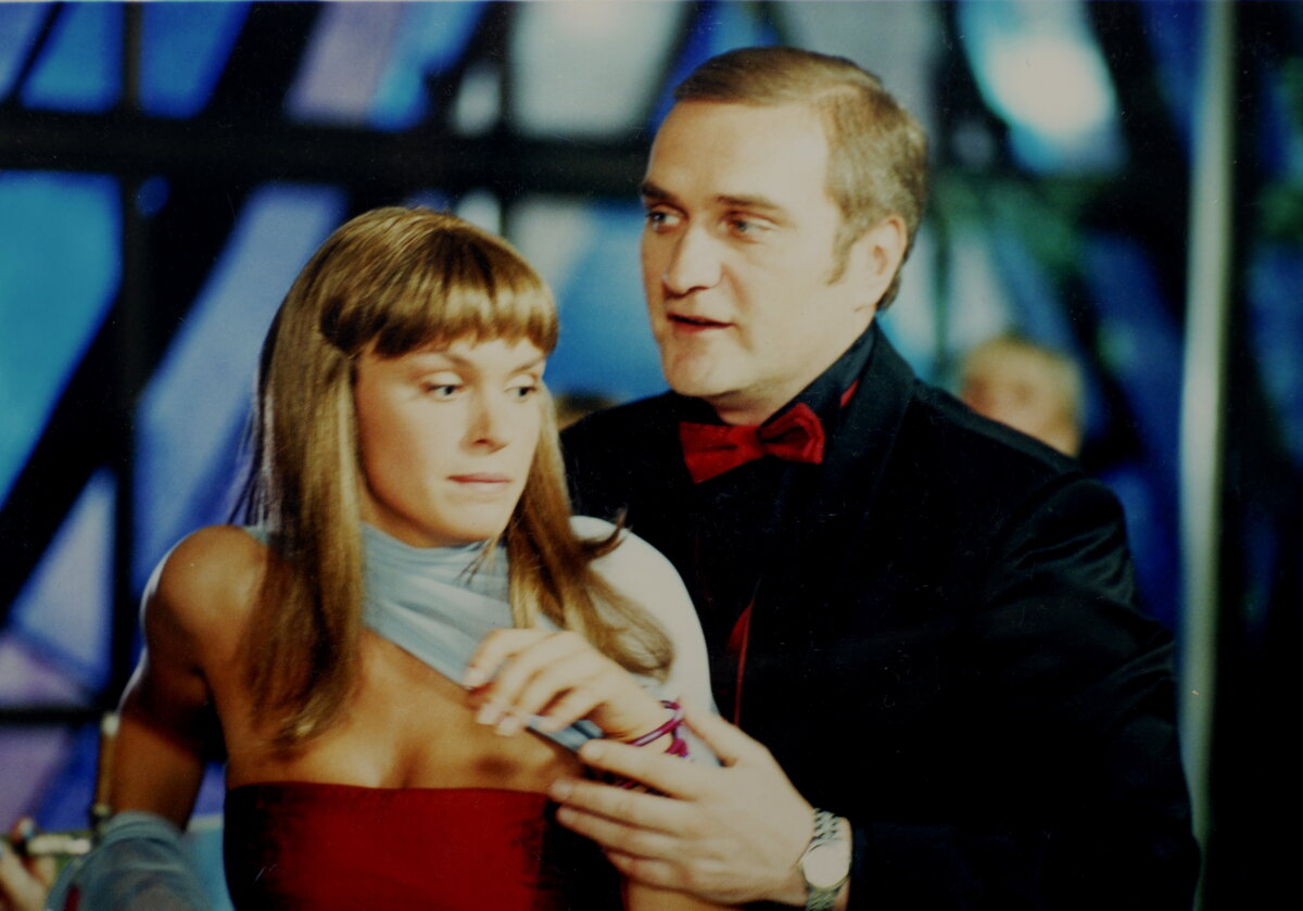 Марина Могилевская и Александр Балуев в картине «Все, что ты любишь», сценарий к которой актриса написала сама. 2002 год