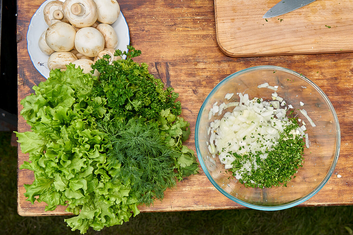 Шашлык из курицы и шампиньонов от Саши Бельковича | СТС | Дзен