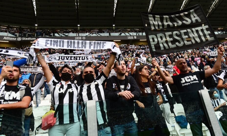    Болельщики «Ювентуса» видели не только португальского Роналду, но еще и северокорейского. Фото: Reuters