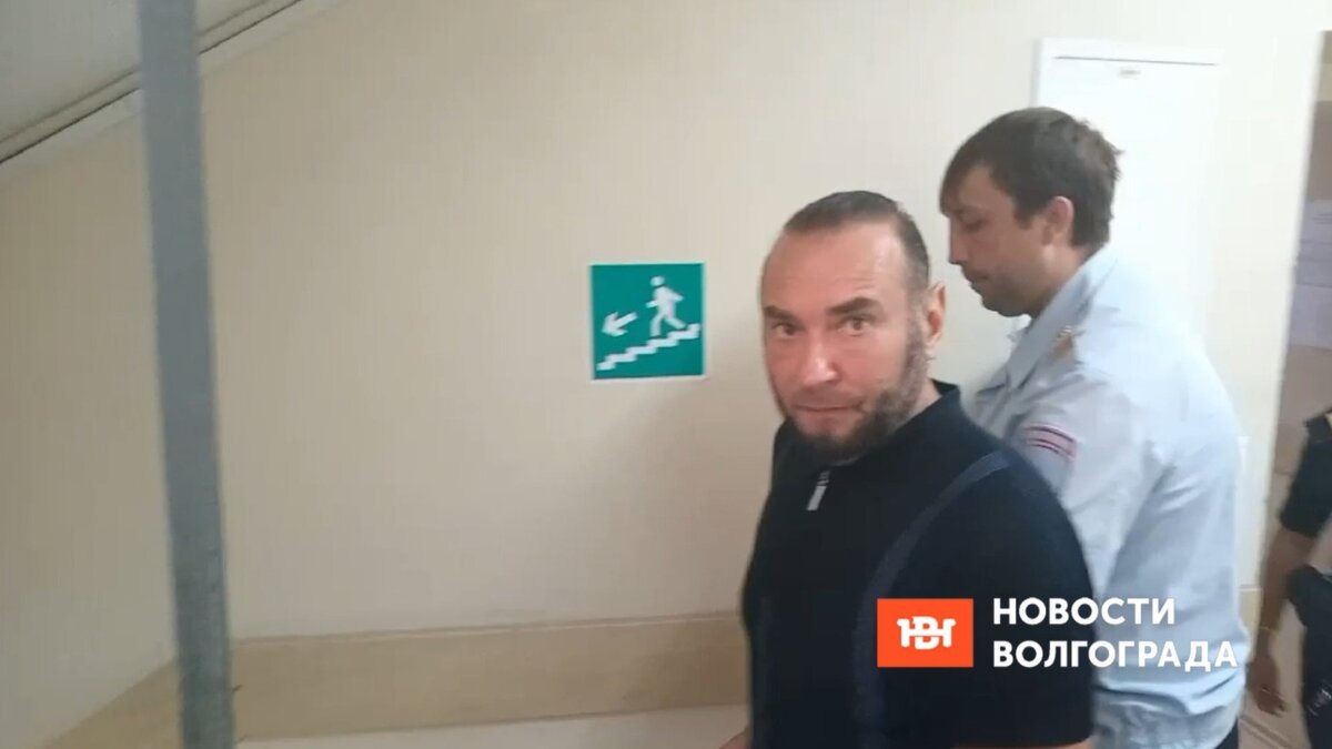     Депутат от КПРФ в гордуме Волгограда Андрей Анненко и его помощник Сергей Путивка могут быть замешаны в афере с долгами волгоградского СНТ и якобы предлагали помощь за решение вопросов с правоохранительными органами. Такие данные обнародовал ТГ-канал Baza.