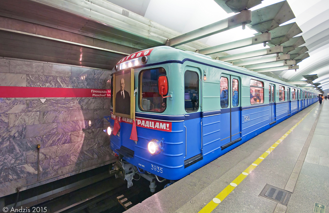 Едите на метро. Еж3 Санкт Петербург. Метровагон ЕМА 502. Вагоны метро Петербургский метрополитен. Вагон метро ЕМА 502.