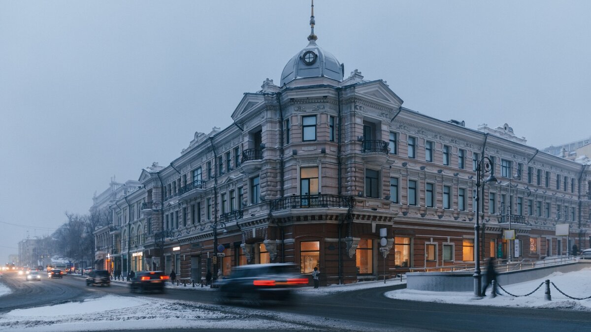     В топ-15 лучших выставок, которые эксперты издания ForbesLife советуют посетить этим летом в России, попала выставка «Легенда о Беловодье» (12+). Она располагается в Объединённом музее-заповеднике истории Дальнего Востока имени Арсеньева.