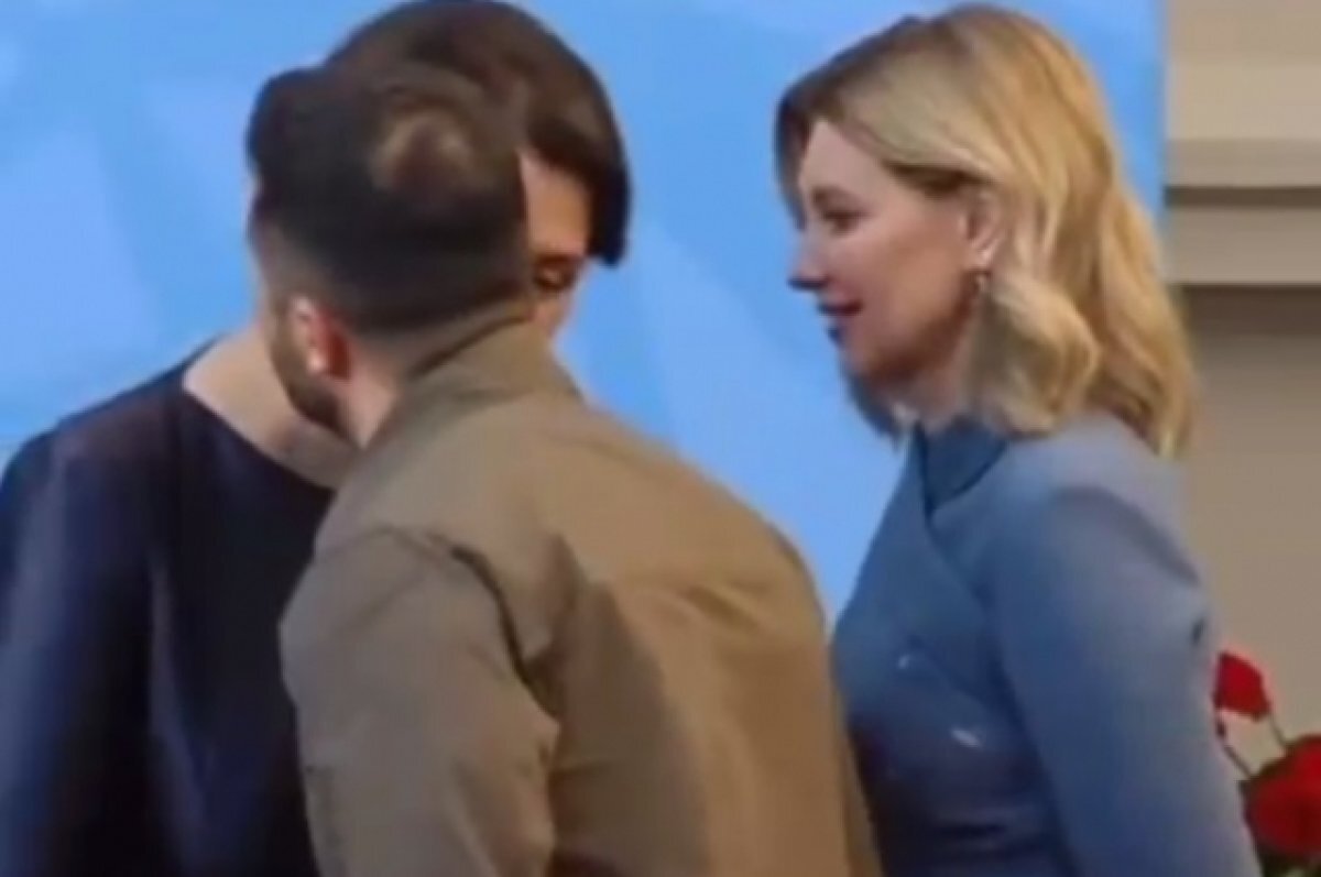    Зеленский разозлил супругу, публично поцеловав первую леди Литвы