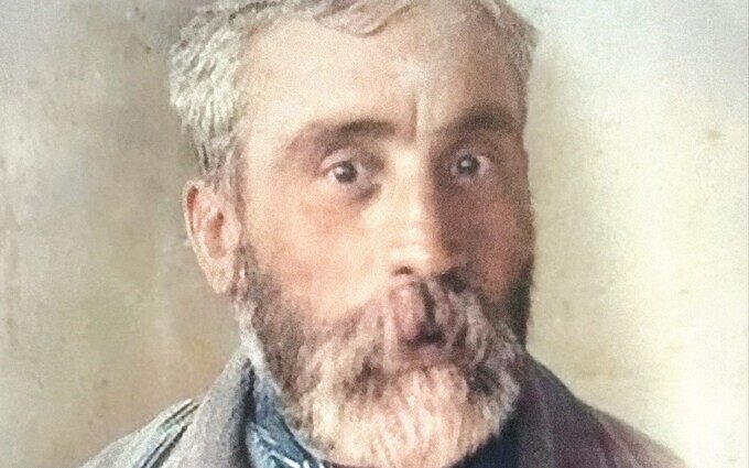 Хайам Хайамс, сфотографированный в сумасшедшем доме Колни-Хэтч в 1899 году. Источник: London Metropolitan Archives.