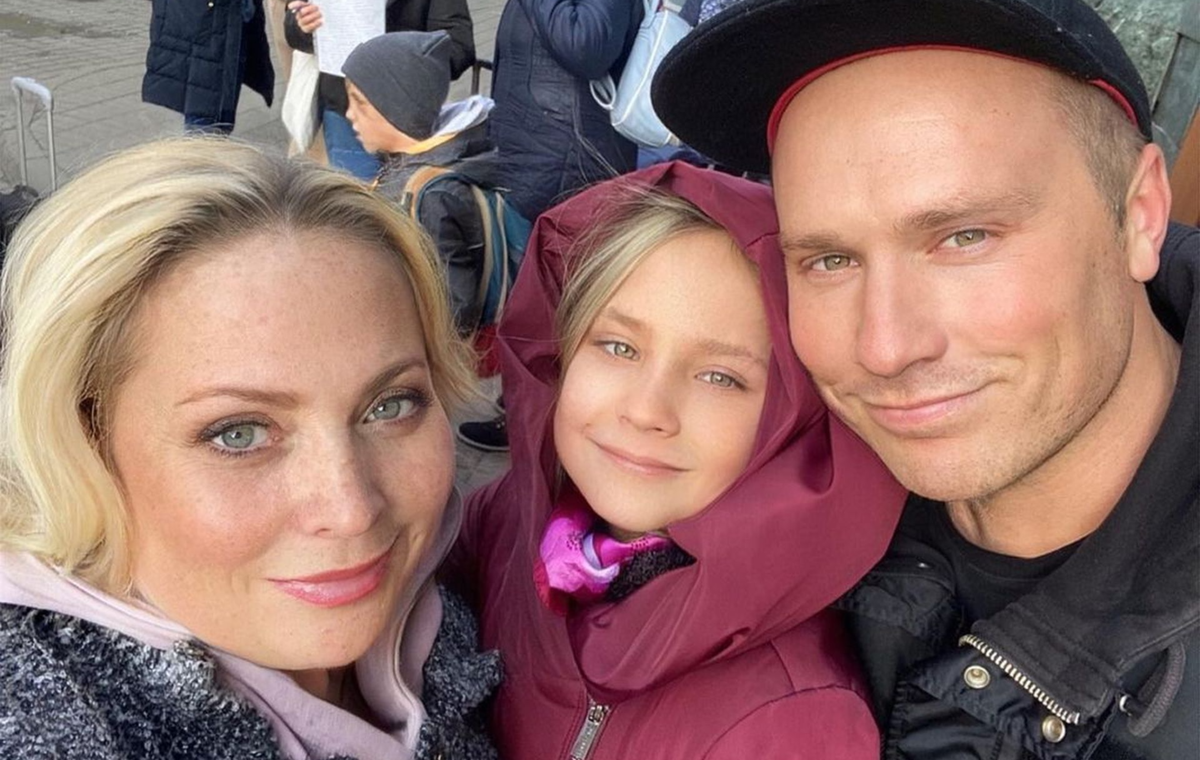 Светлана Пермякова с Максимом Скрябиным и дочерью.Фото Яндекс.Картинки