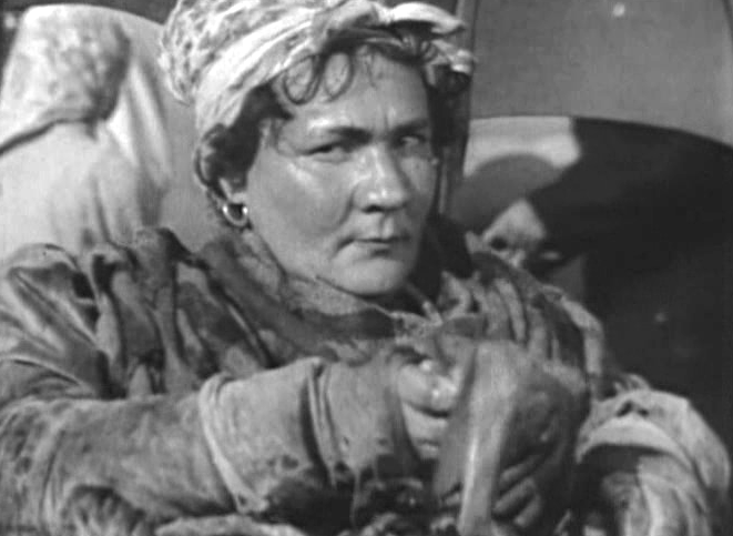Ольга Пыжова в фильме "Белеет парус одинокий" (1937)