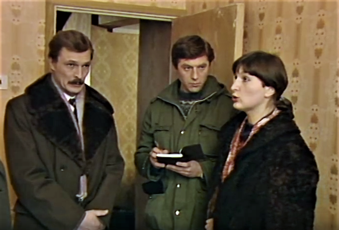 Кадр из фильма-спектакля "Специальный корреспондент. Новоселье" (1985)