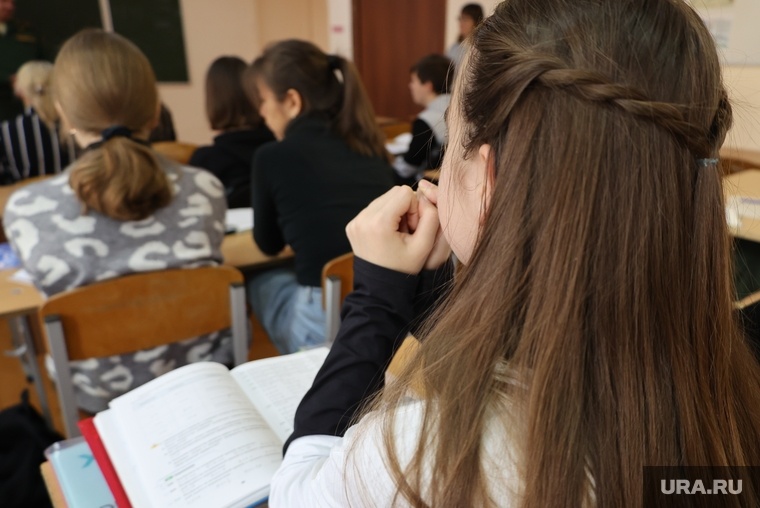    Начинающие лингвисты из ЯНАО проходят стажировку в КНР