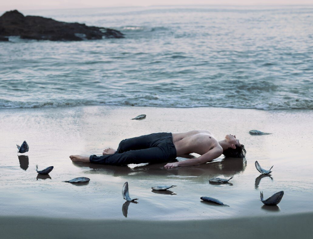 Мужская фотосессия в воде