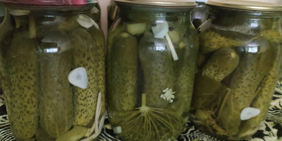 Огурцы (закрутки на зиму или "купорка" по-южному)