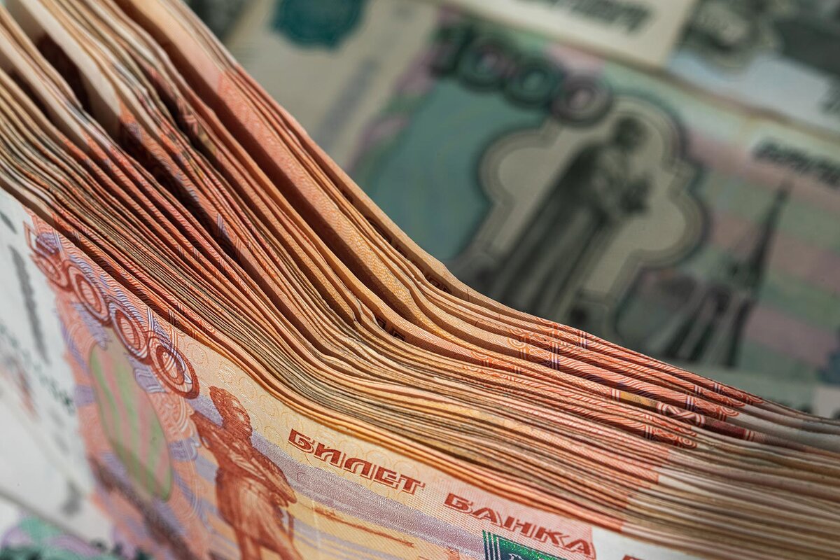 Е. Разумный