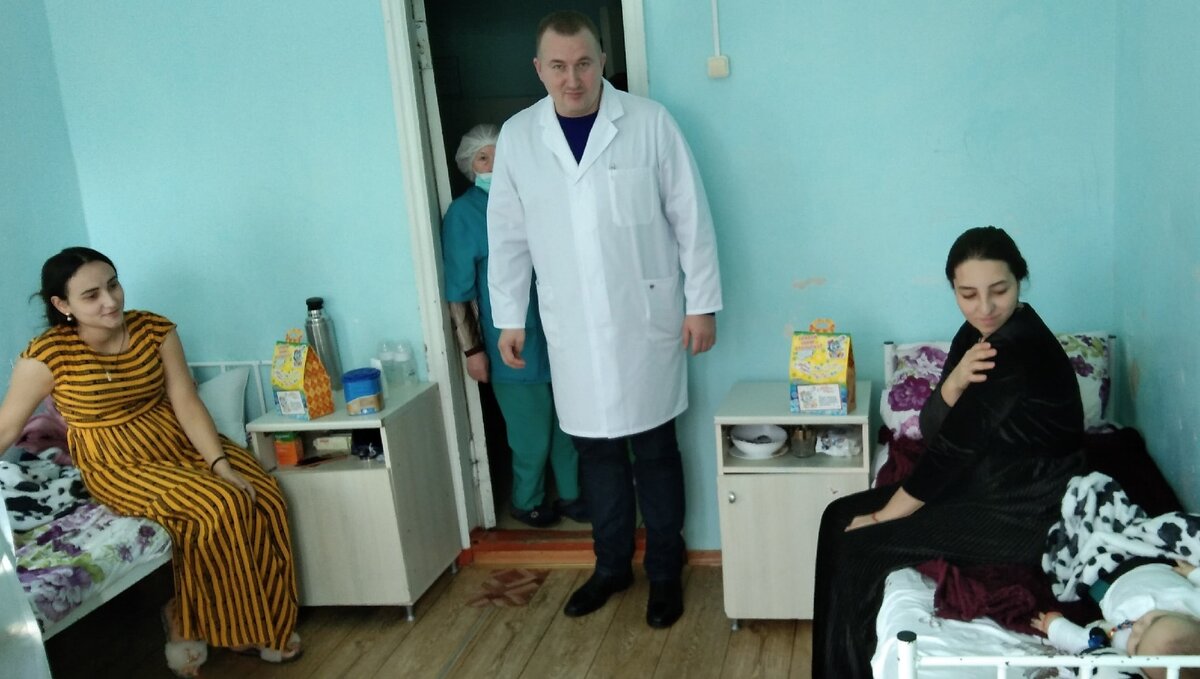     В Ставропольском крае оштрафовали главного врача больницы, который сорвал сроки оплаты работ по контракту, сообщили в региональной прокуратуре.