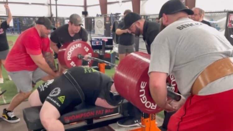 Джимми Колб - Изображение предоставлено @Kolbstrong Instagram