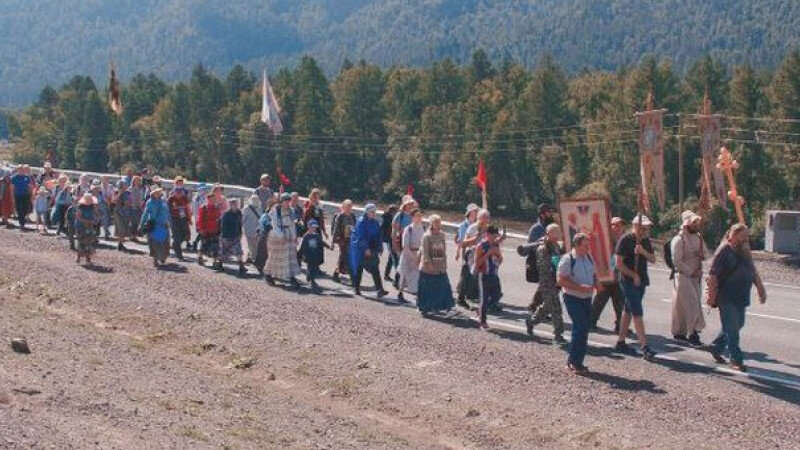     Крестный ход на Алтае. Мэрия Горно-Алтайска