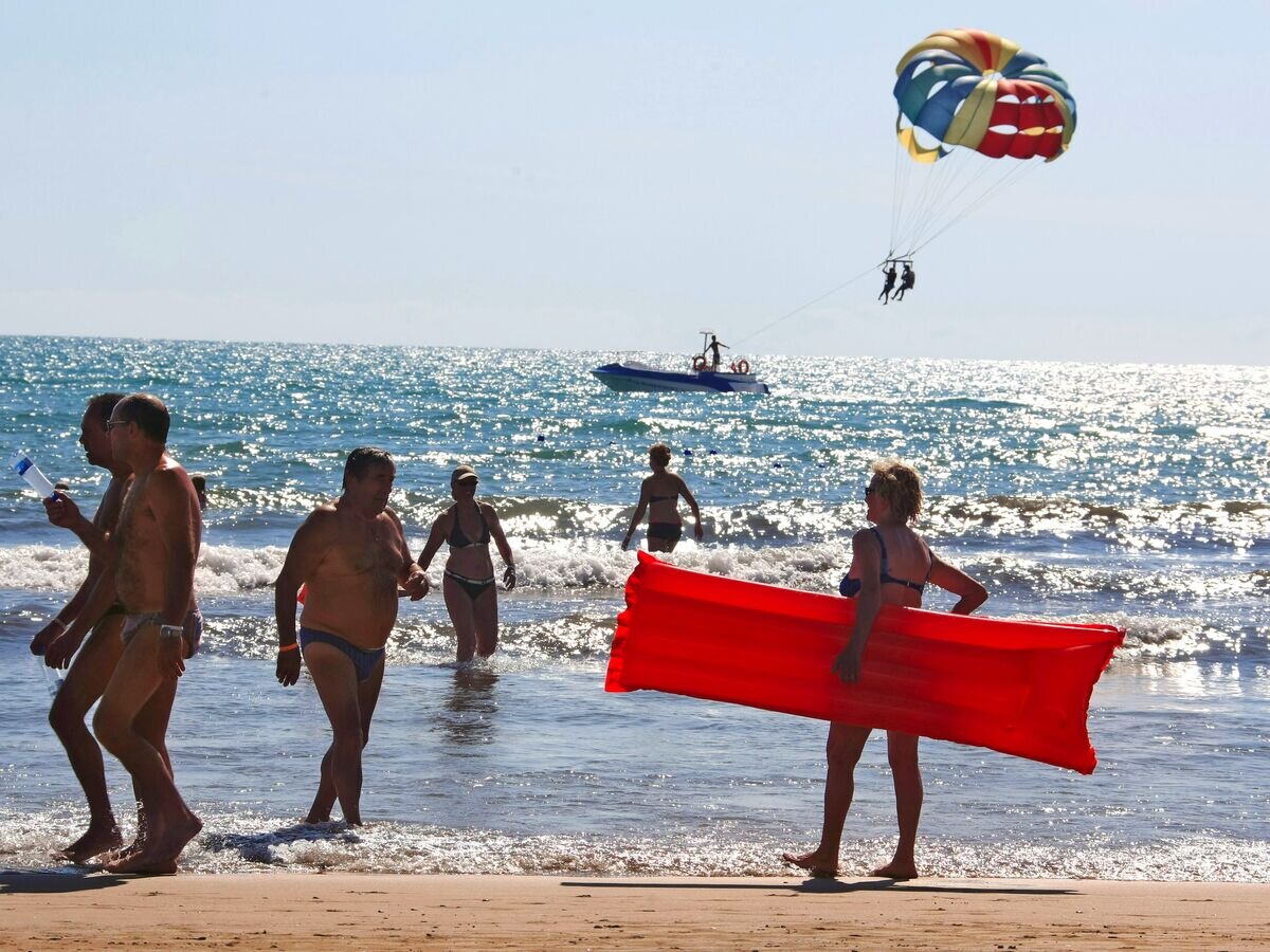    Пляж в Турции© РИА Новости / Михаил Фомичев