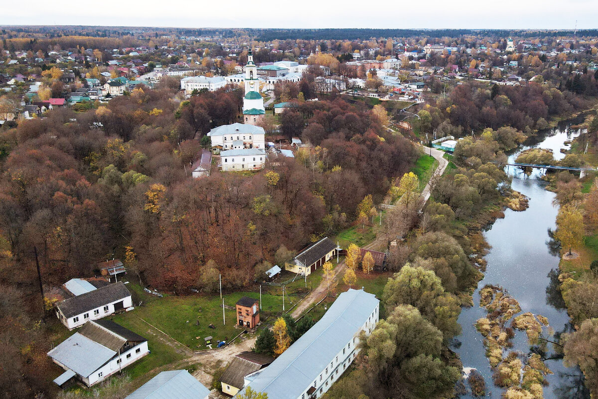 Верейский кремль и река Протва 