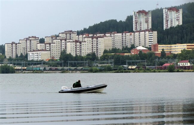 Вид но город с Верх-Нейвинского пруда. Источник: https://img-fotki.yandex.ru/get/892397/50083820.633/0_125a05_a427bad3_orig