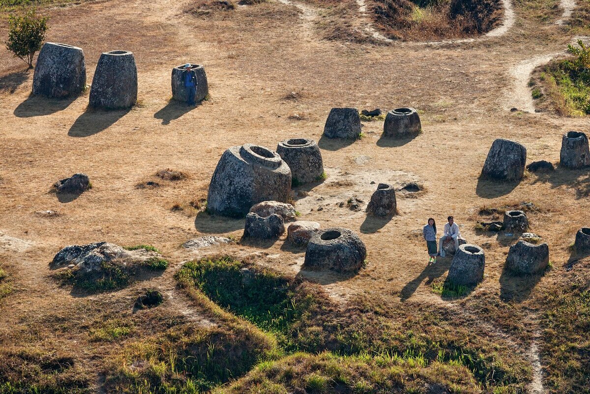 Долина загадочных каменных кувшинов в Лаосе.