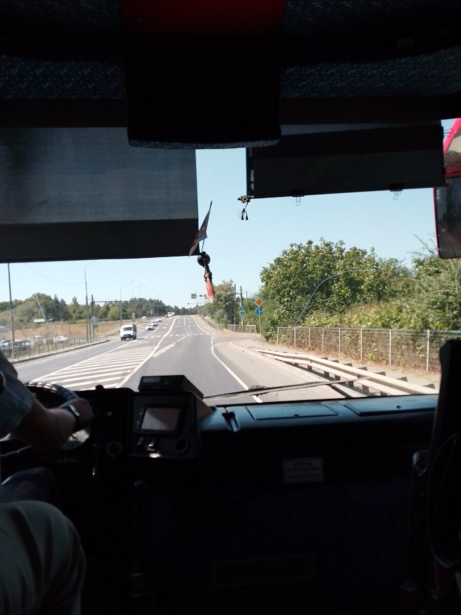 Места беру всегда вначале. Более прохладно и свежо и не укачивает🙂