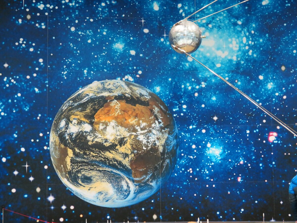 Космос новая эра. Спутник земли Спутник-1. Первый искусственный Спутник земли 1957. Искусственные спутники земли. Космический Спутник.