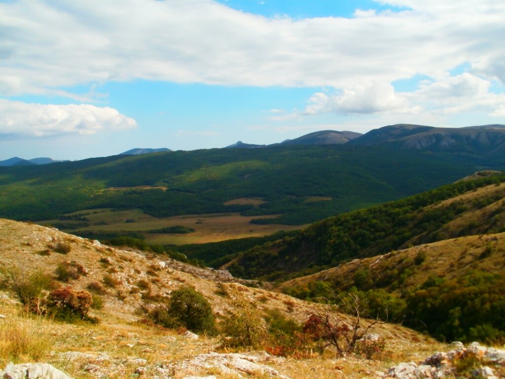 Где-то здесь было расположено легендарное государство. Фото автора
