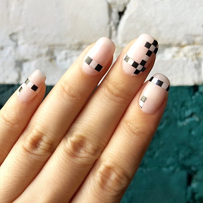 фото из instagram: @naominailsnyc 