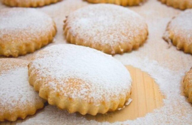 Источник: https://www.eat-me.ru/20171129/korzhiki-molochnye-detstvo.htm