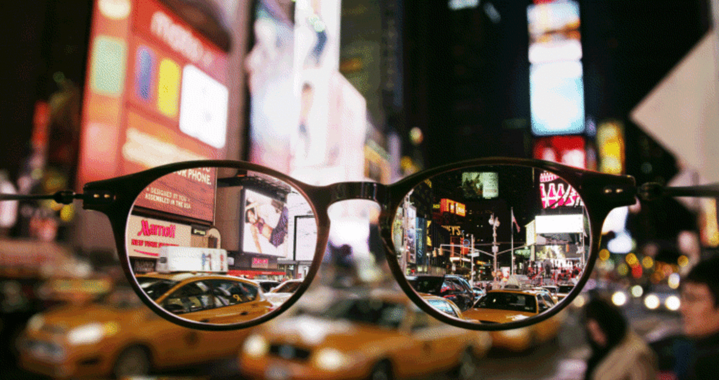 Фото с сайта https://findery.com/ministerofculture/notes/animated-cinemagraphs-shot-through-glasses