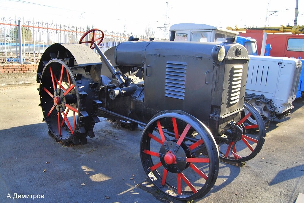 Трактор СХТЗ 15/30