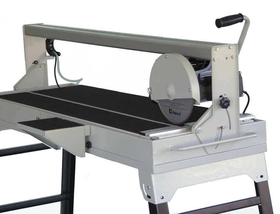 Электрический плиткорез  – небольшой станок, предназначенный именно для резки керамической  плитки.