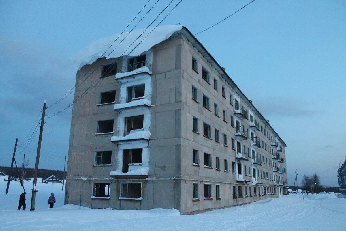 посёлок юбилейный пермский край. заброшенный поселок юбилейный пермский край. посёлок юбилейный пермский край. рабочий поселок юбилейный. поселок призрак юбилейный.