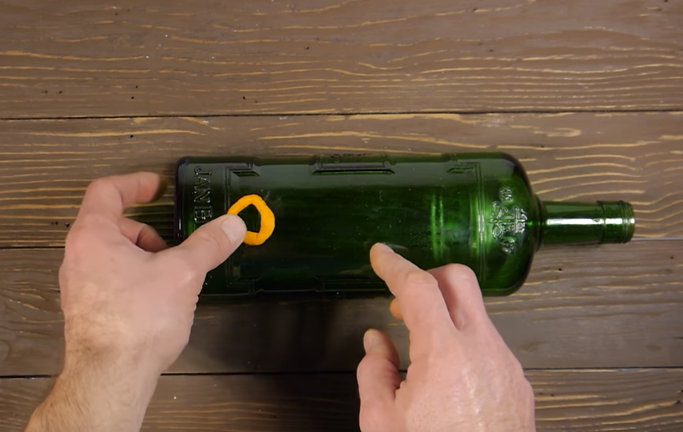 Внимание! Старайтесь сверлить на минимальных оборотах чтобы избежать сколов