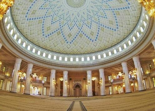  Мечеть имени Туркменбаши в Туркменистане. Фото с сайта Arzuw.news