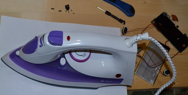 Прогревать утюгом нужно только через прослойку, например бумаги А4