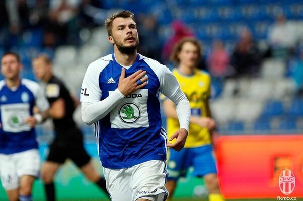 Нападающий "Млада-Болеслав" Николай Комличенко