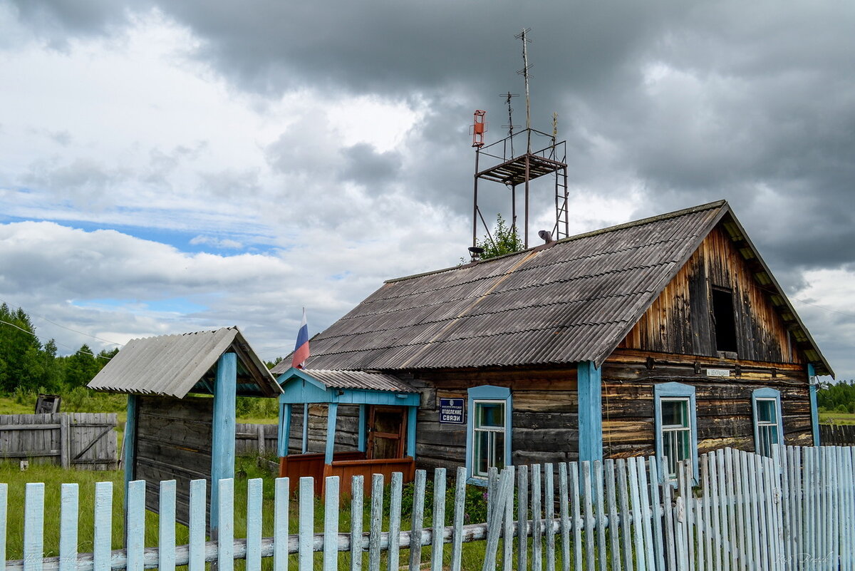 Киренск угрюм река. Угрюм река нижний тагил. Угрюм река впадает в енисей. Угрюм река плавучая ярмарка. Угрюм река чусовая.