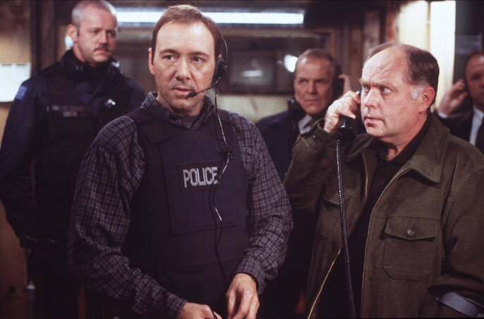 Фото: Фильм Переговорщик (1998 год).  
