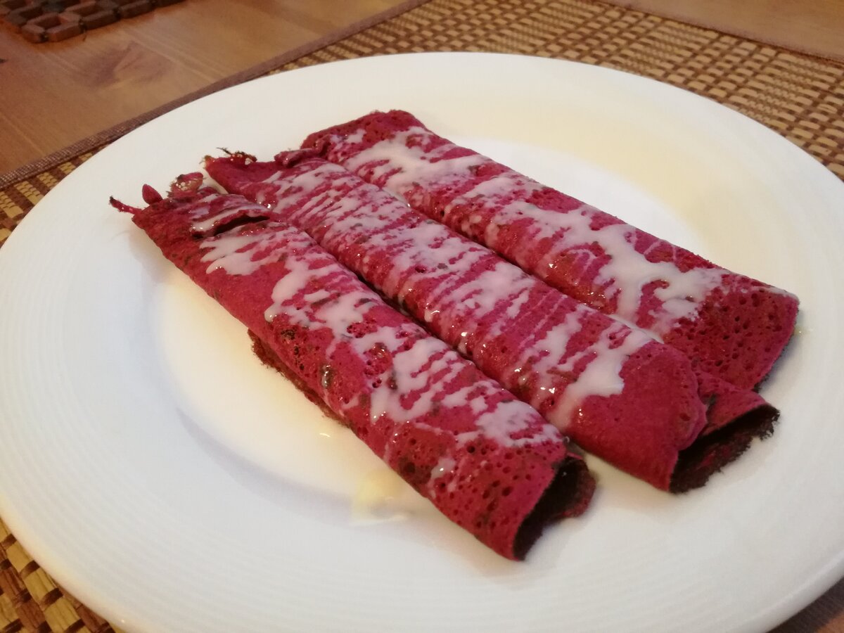 Блины красные с говядиной
