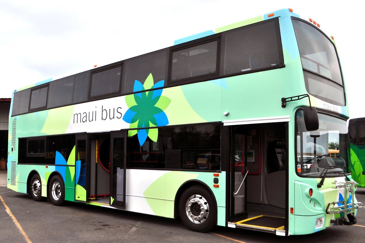 Если едете на таком в жару, не садитесь у лобового стекла на 2м этаже. Солнце вас поджарит