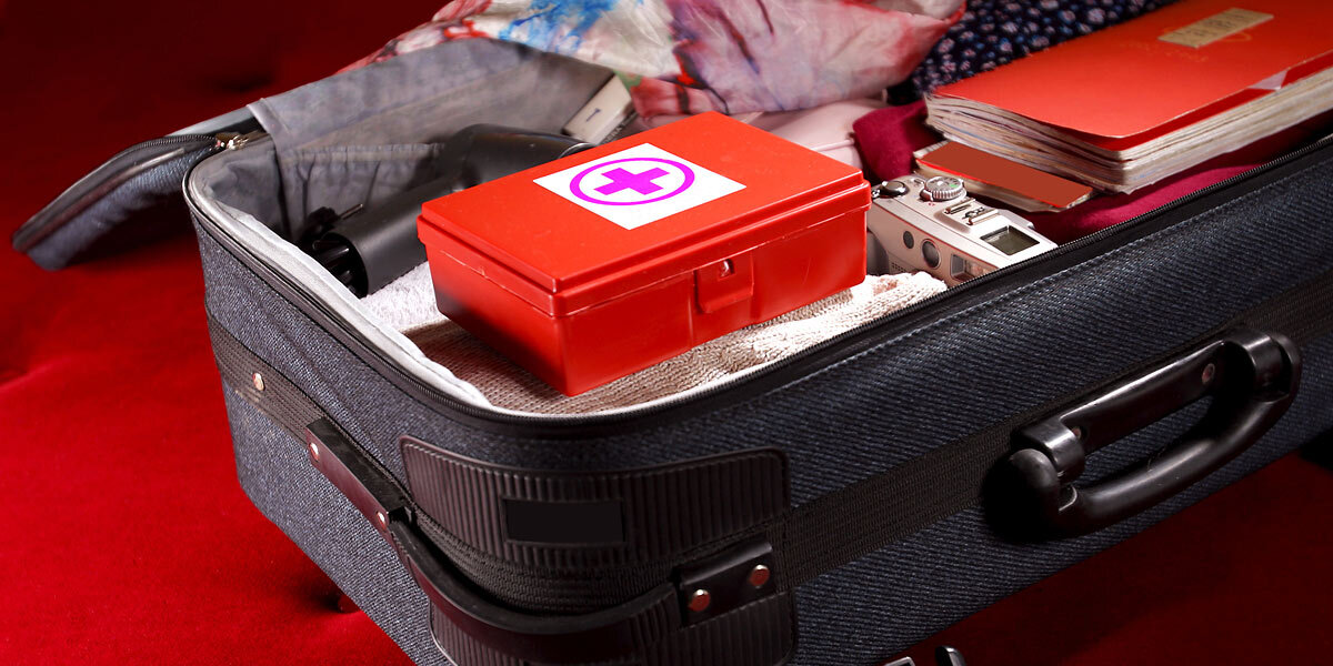 В чемодане аптечка занимает не больше места, чем шорты или кофта. Не пренебрегайте тем, что действительно важно.