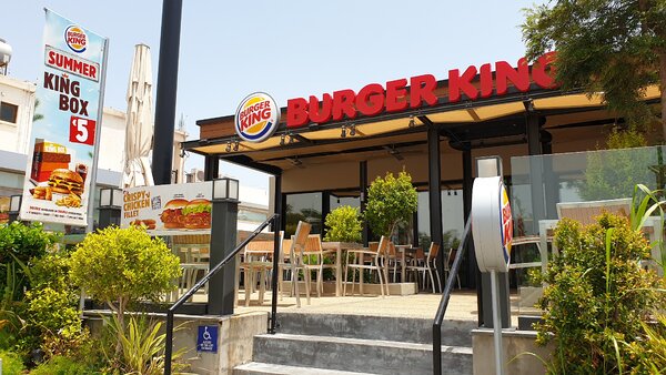 Бургер Кинг на Кипре. Как ми бургерами кормят на курорте