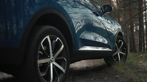 Если автомобиль называется кроссовером и у него действительно есть полный привод, то его нужно проверить по-настоящему. Сегодня мы изучим не только "пресс-релизные"  качества, но и самое интересное. Ведь это локализованный автомобиль, который продаётся на нашем рынке и который поразил нас своим качеством.