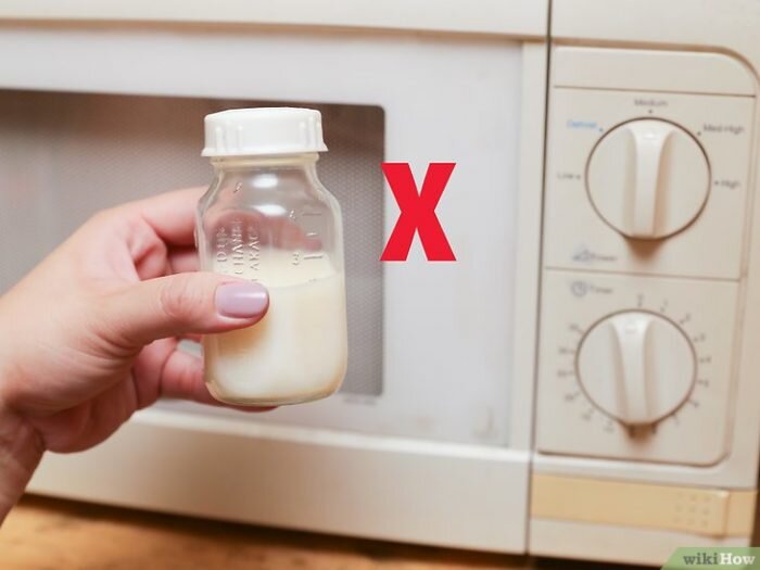 Молочные смеси нельзя греть в микроволновой печи (Фото: Wikihow.com)