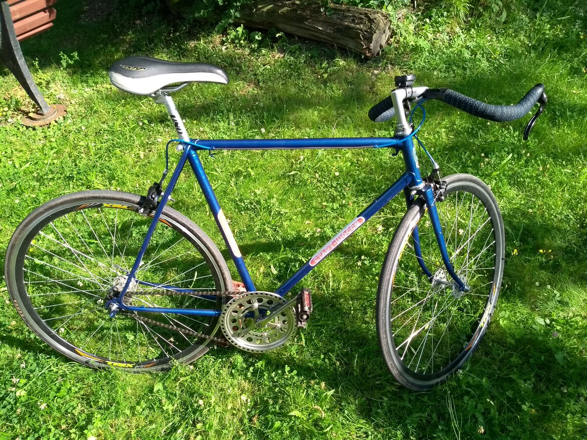 Конечно, тормоза придумали трусы, но этот болид иногда приходится останавливать